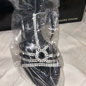 Valerie Stevens size 6 Brand New